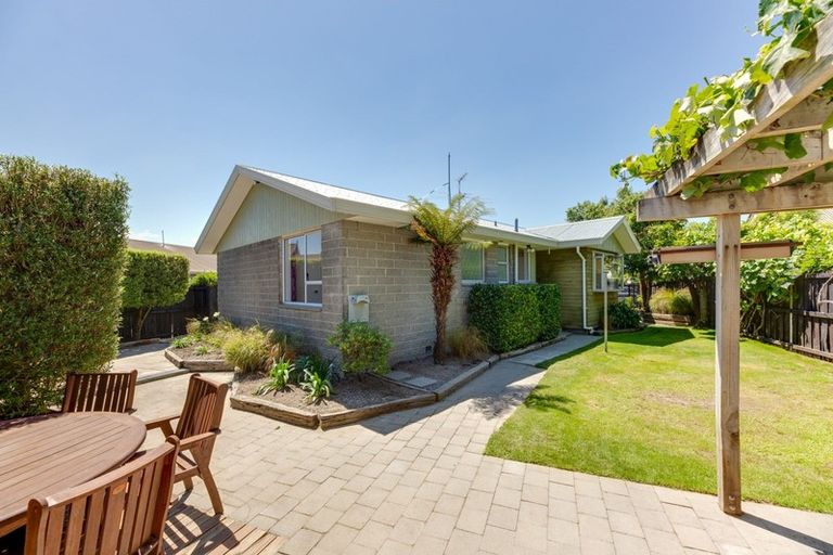 Photo of property in 52 Solomon Avenue, Redwood, Christchurch, 8051