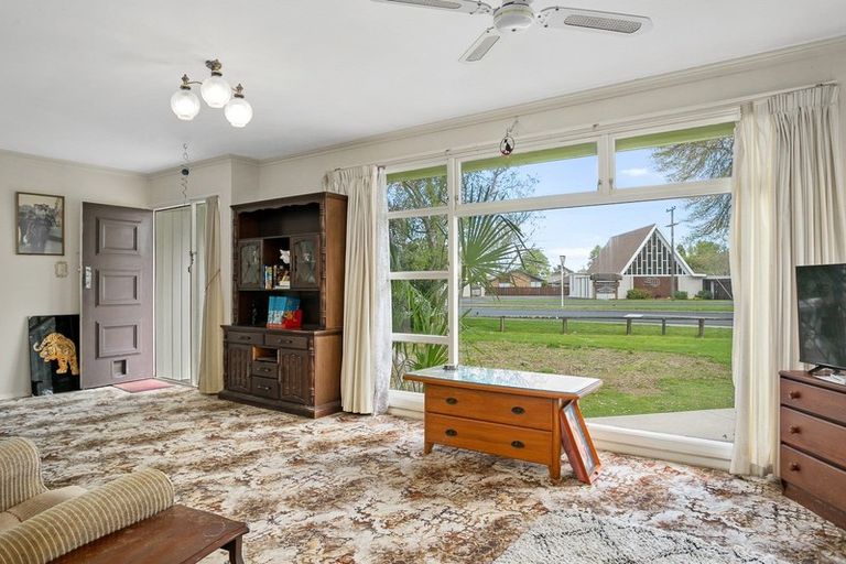 Photo of property in 234 Shakespeare Street, Leamington, Cambridge, 3432