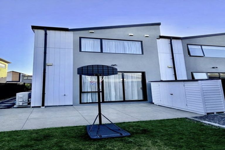 Photo of property in 19 Balmerino Lane, Wallaceville, Upper Hutt, 5018