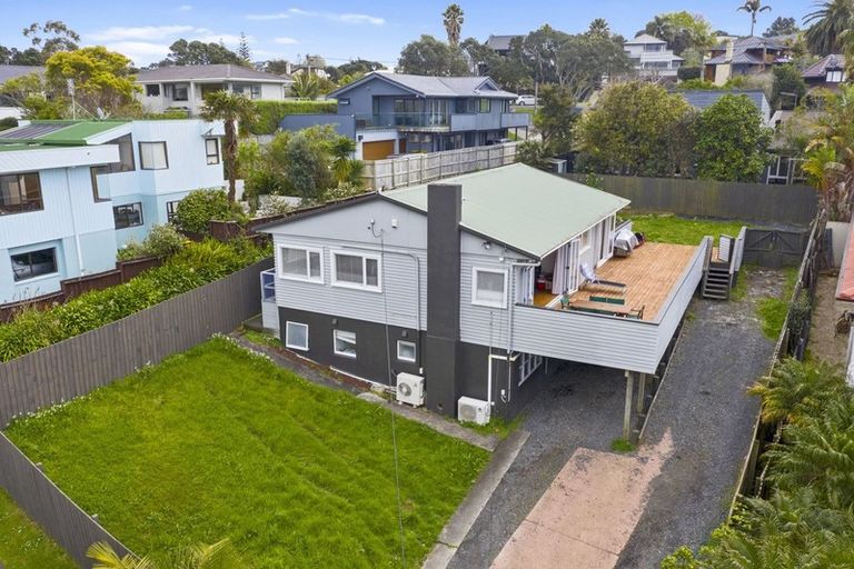 Photo of property in 4 The Esplanade, Campbells Bay, Auckland, 0630