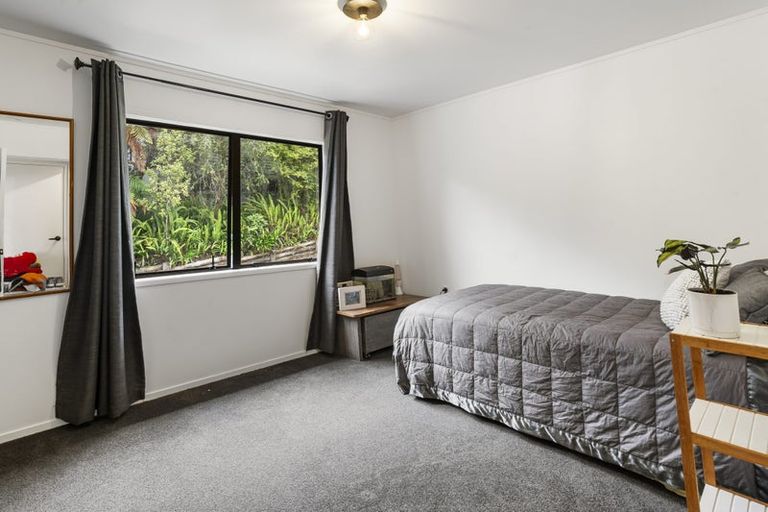 Photo of property in 43 Phillip Avenue, Glen Eden, Auckland, 0602