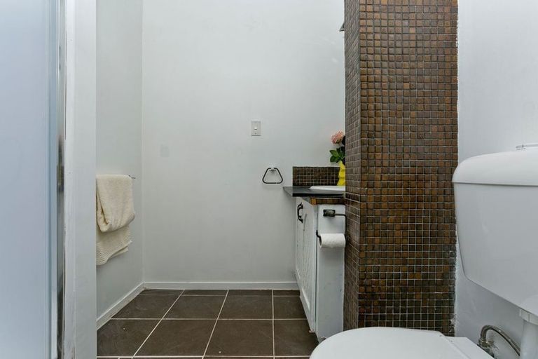 Photo of property in 223 Glamorgan Drive, Torbay, Auckland, 0630