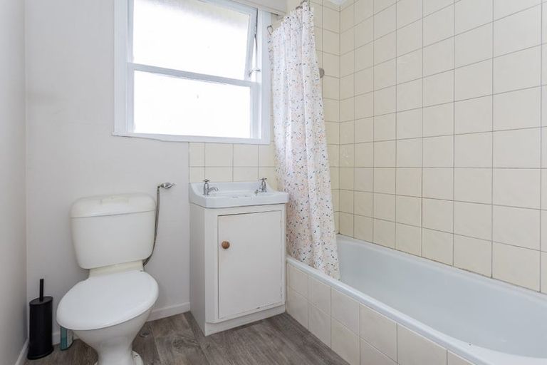 Photo of property in 5/52 Bannerman Road, Morningside, Auckland, 1022