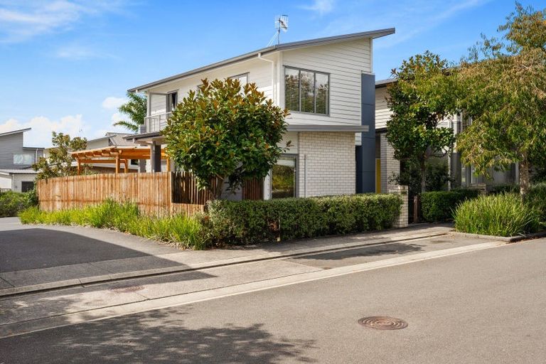 Photo of property in 58 Station Street, Hobsonville, Auckland, 0616