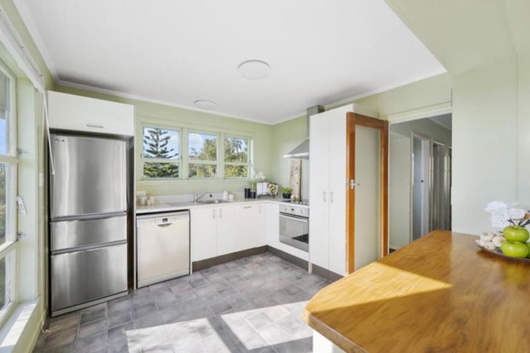 Photo of property in 80 Totara Road, Miramar, Wellington, 6022