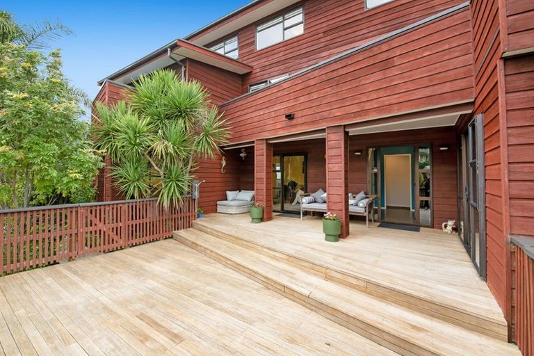 Photo of property in 43 Langton Road, Stanmore Bay, Whangaparaoa, 0932