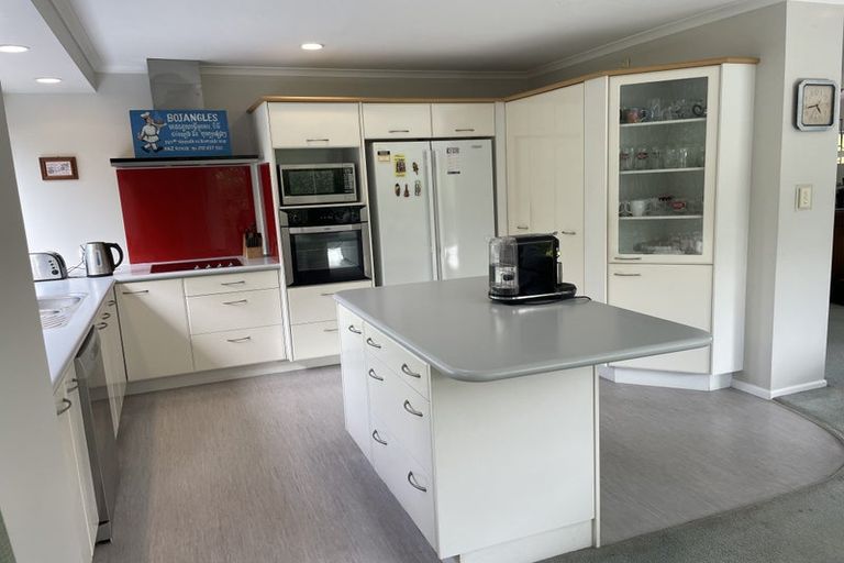 Photo of property in 255 Golf Road, Titirangi, Auckland, 0604