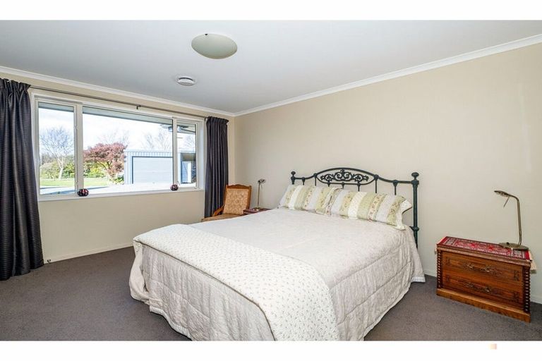 Photo of property in 37 Blue Cliffs Road, Saint Andrews, 7988