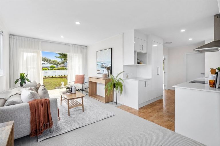 Photo of property in 3 Elizabeth Street, Orewa, 0931