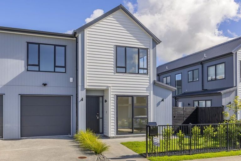 Photo of property in 5 Babos Avenue, Kumeu, 0810