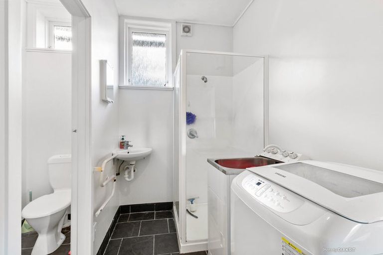 Photo of property in 19 Breton Grove, Kingston, Wellington, 6021