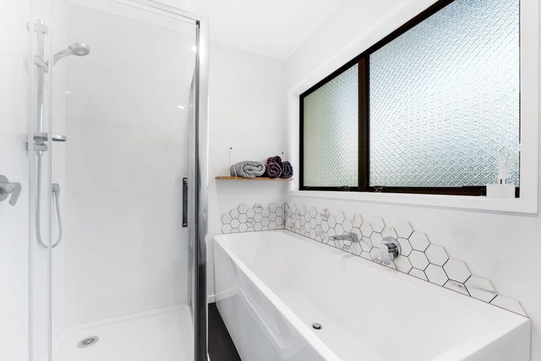 Photo of property in 22 Kawau View Road, Snells Beach, 0920