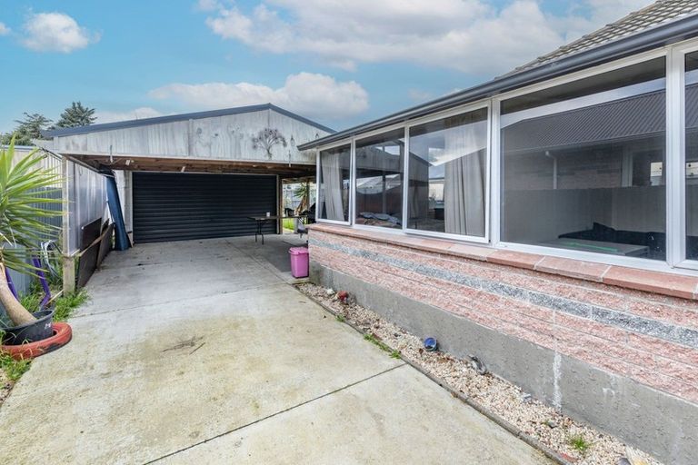 Photo of property in 52 Lyndhurst Crescent, Aranui, Christchurch, 8061