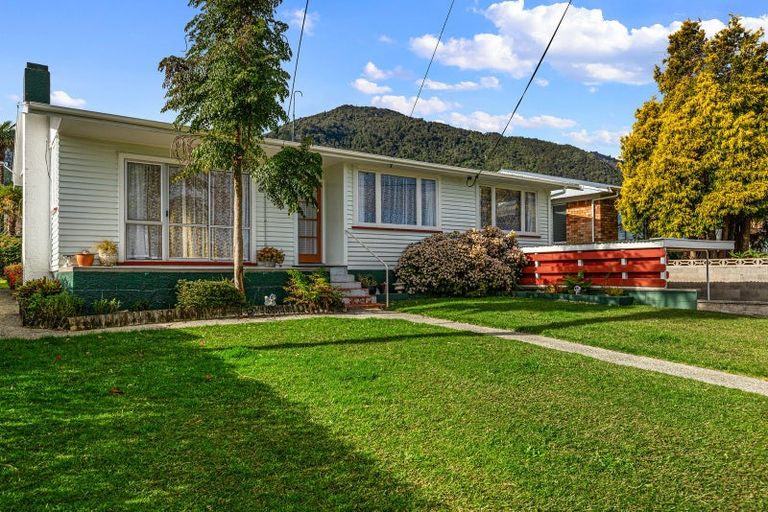 Photo of property in 17 Carlton Street, Te Aroha, 3320