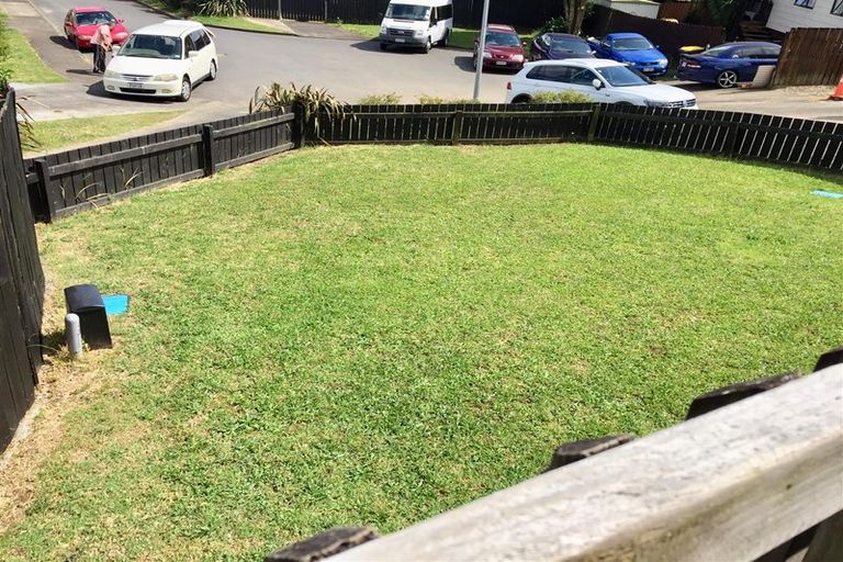 Photo of property in 1/5 Inca Place, Red Hill, Papakura, 2110