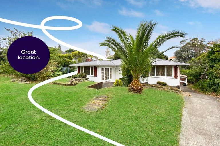 Photo of property in 26 Selwyn Crescent, Forrest Hill, Auckland, 0620