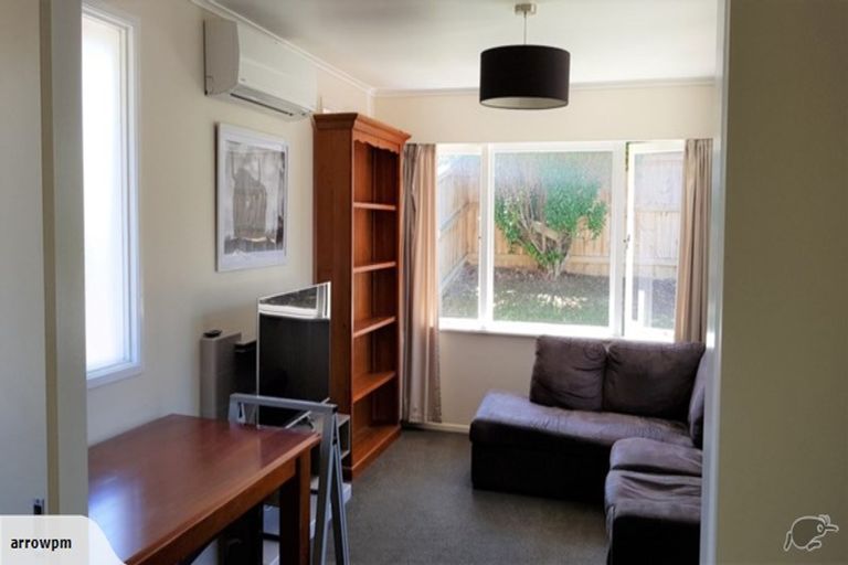 Photo of property in 18 Tonkin Drive, Sunnynook, Auckland, 0620