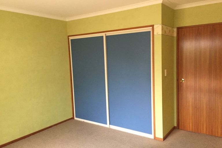 Photo of property in 50d Middlepark Road, Sockburn, Christchurch, 8042