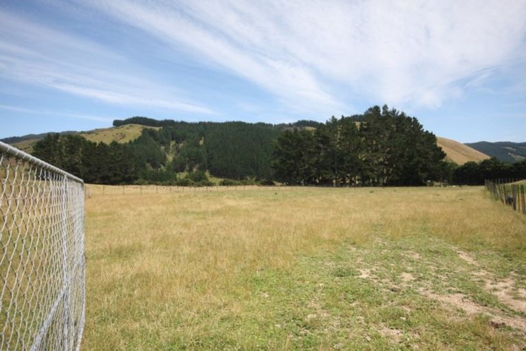 Photo of property in 156 Akatarawa Road, Reikorangi, Waikanae, 5391