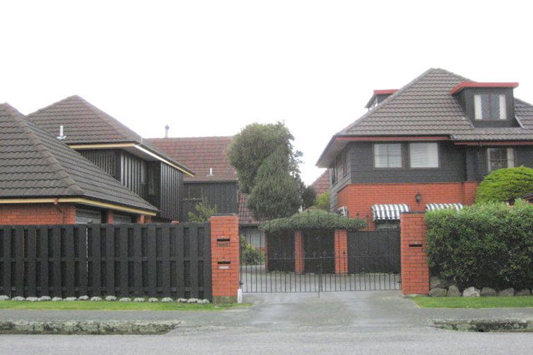 Photo of property in 2/8 Albany Street, St Albans, Christchurch, 8014