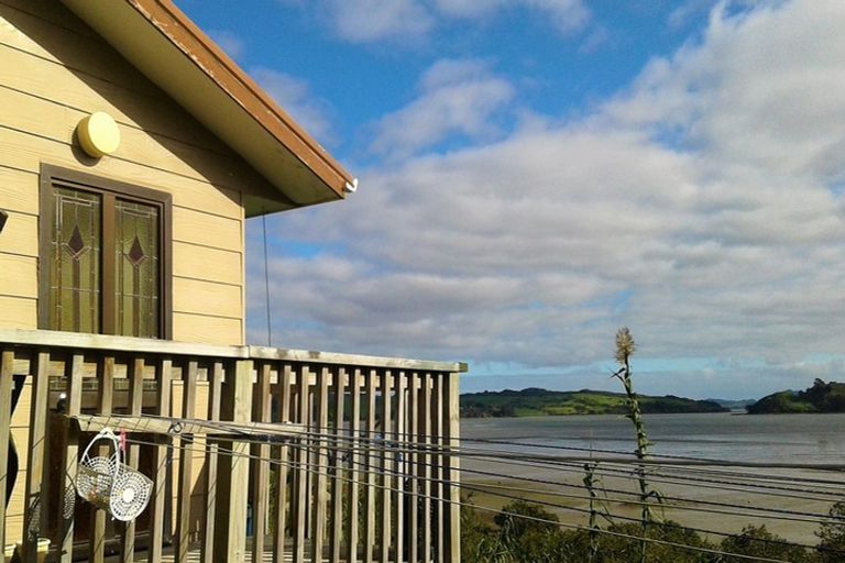 Photo of property in 37 Parnell Street, Rawene, Kaikohe, 0473