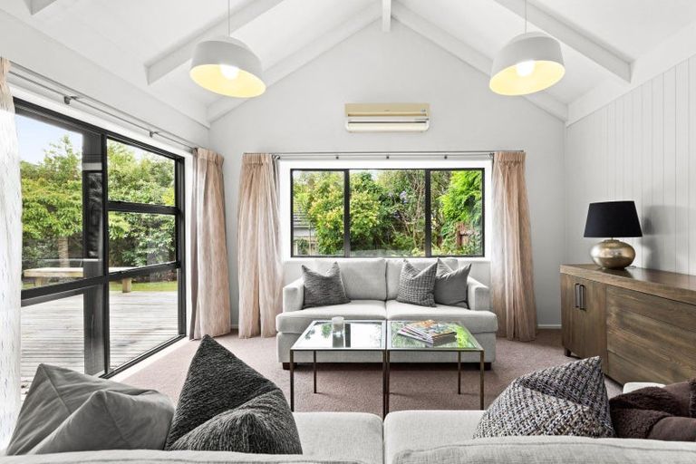 Photo of property in 1/125 Te Mata Road, Havelock North, 4130