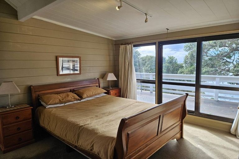 Photo of property in 34 Harbour View Road, Leigh, 0985