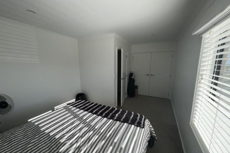 Photo of property in 111 Banks Street, Marfell, New Plymouth, 4310