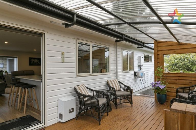 Photo of property in 13 Woodland Mews, Wainuiomata, Lower Hutt, 5014