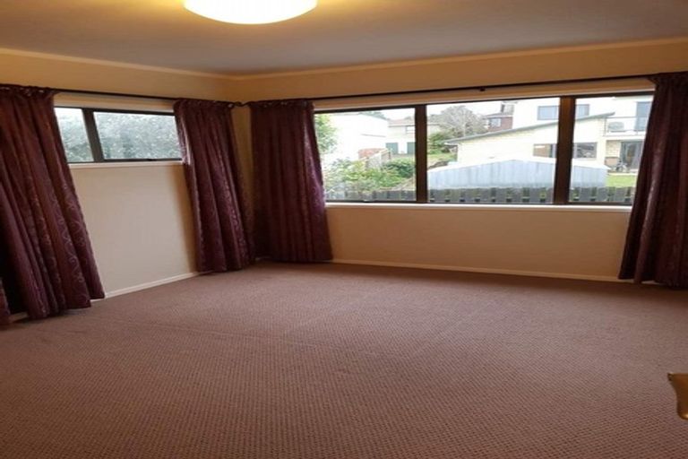 Photo of property in 37 St Annes Crescent, Wattle Downs, Auckland, 2103