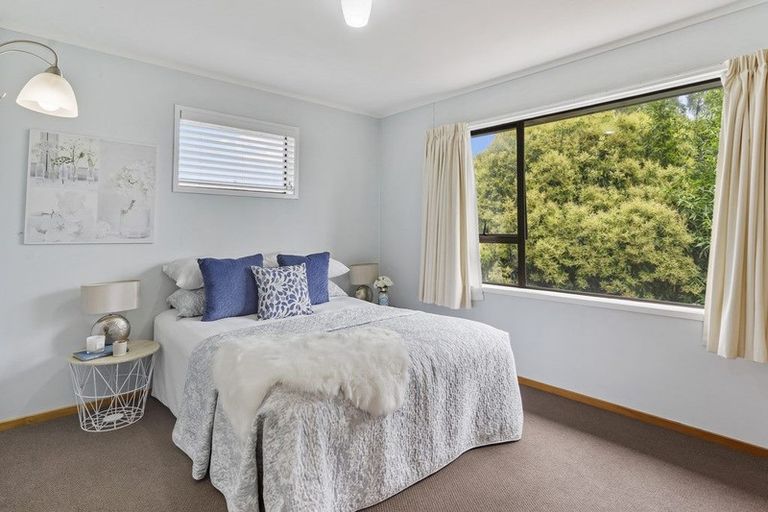 Photo of property in 11 Aries Place, Shelly Park, Auckland, 2014