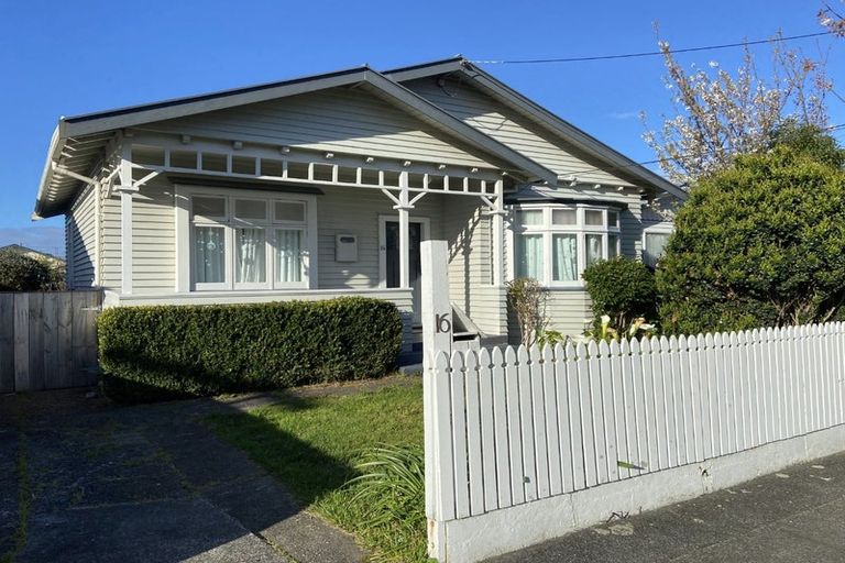 Photo of property in 16 Pilmuir Street, Hutt Central, Lower Hutt, 5010