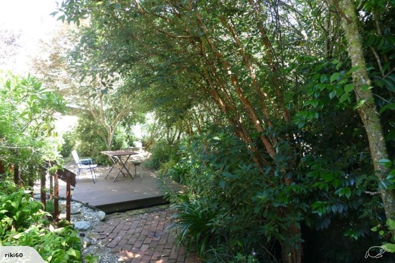 Photo of property in 4 George Street, Murchison, 7007