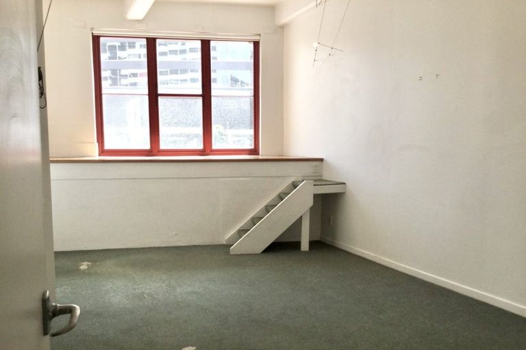 Photo of property in Aulsebrooks Apartments, 1/178 Wakefield Street, Te Aro, Wellington, 6011