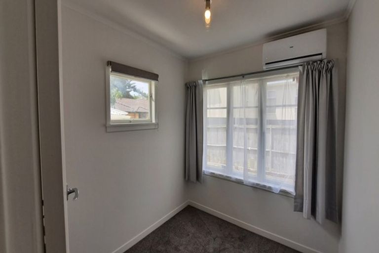 Photo of property in 47 Cambridge Terrace, Papatoetoe, Auckland, 2025