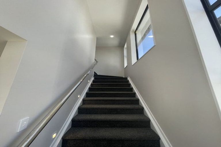 Photo of property in 105b Great South Road, Manurewa, Auckland, 2102