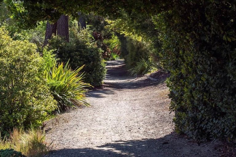 Photo of property in 611 Peninsula Road, Kelvin Heights, Queenstown, 9300