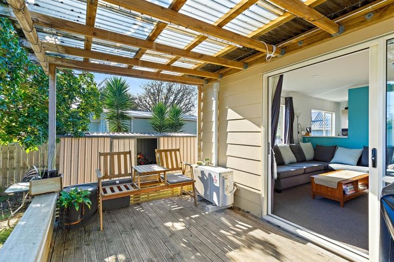 Photo of property in 49a Springs Road, Parakai, 0830