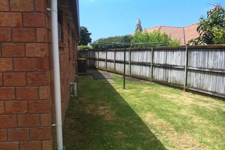 Photo of property in 5 Shankill Place, East Tamaki, Auckland, 2013