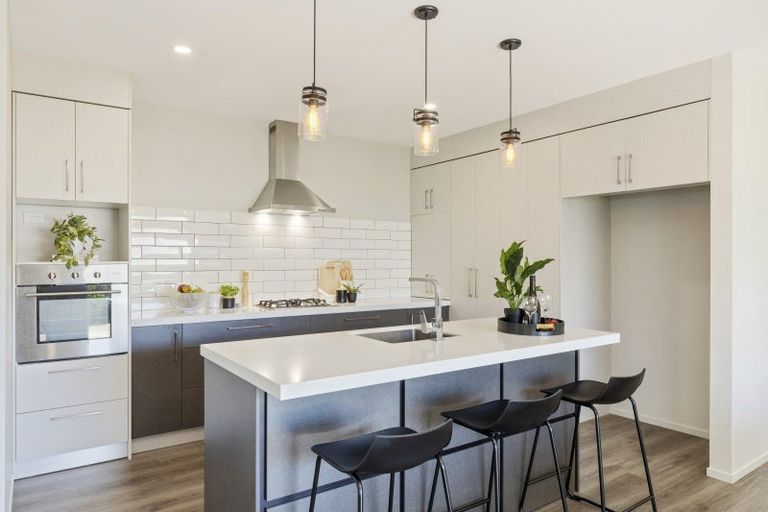 Photo of property in 7 Frederick Place, Whalers Gate, New Plymouth, 4310