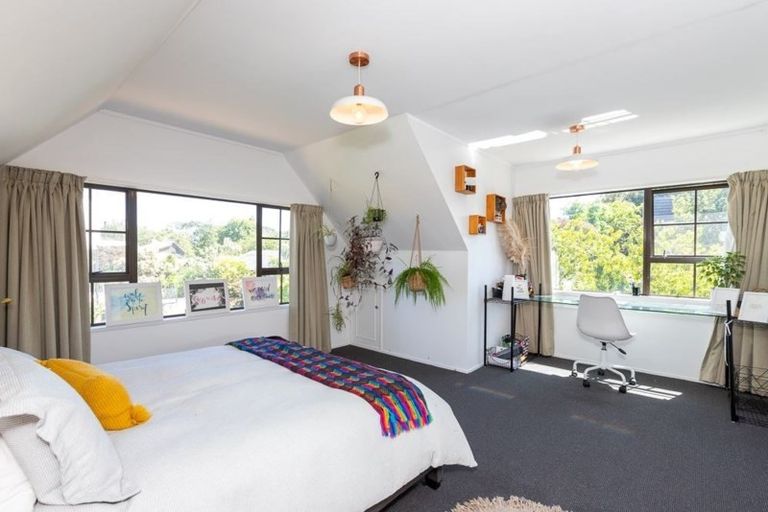 Photo of property in 77 Gilbass Avenue, Hamilton Lake, Hamilton, 3204