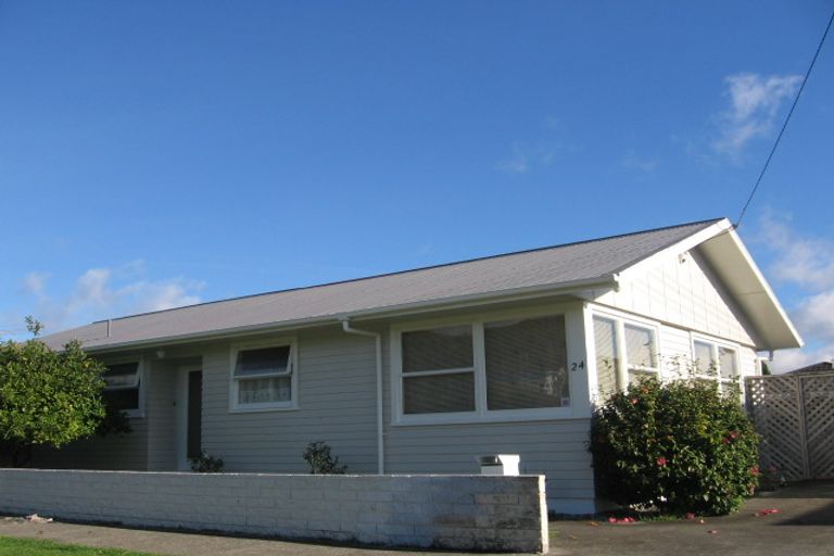 Photo of property in 24 Craddock Street, Waterloo, Lower Hutt, 5011