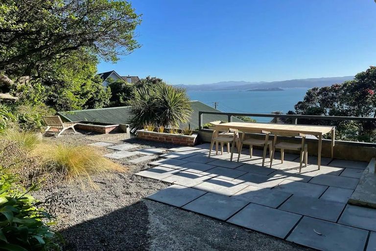 Photo of property in 13 Thane Road, Roseneath, Wellington, 6011