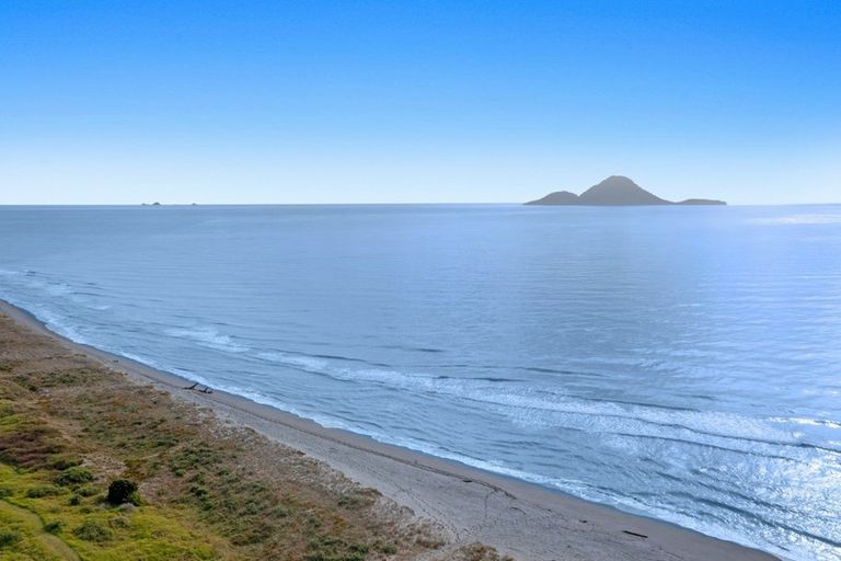 Photo of property in 18 Pacific Parade, Coastlands, Whakatane, 3120