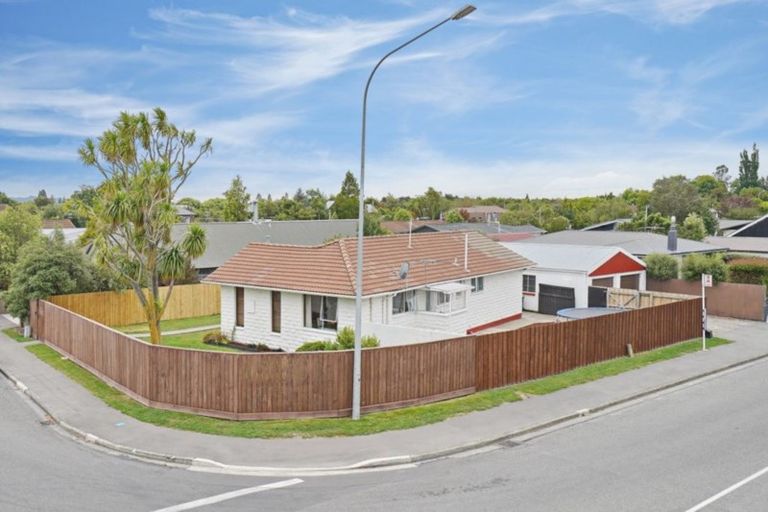 Photo of property in 2 Bush Street, Rangiora, 7400