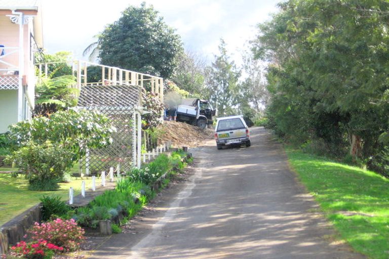 Photo of property in 103 Waireka Place, Whangamata, 3620