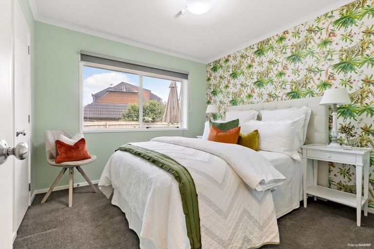 Photo of property in 1/50 Orangewood Drive, Northpark, Auckland, 2013