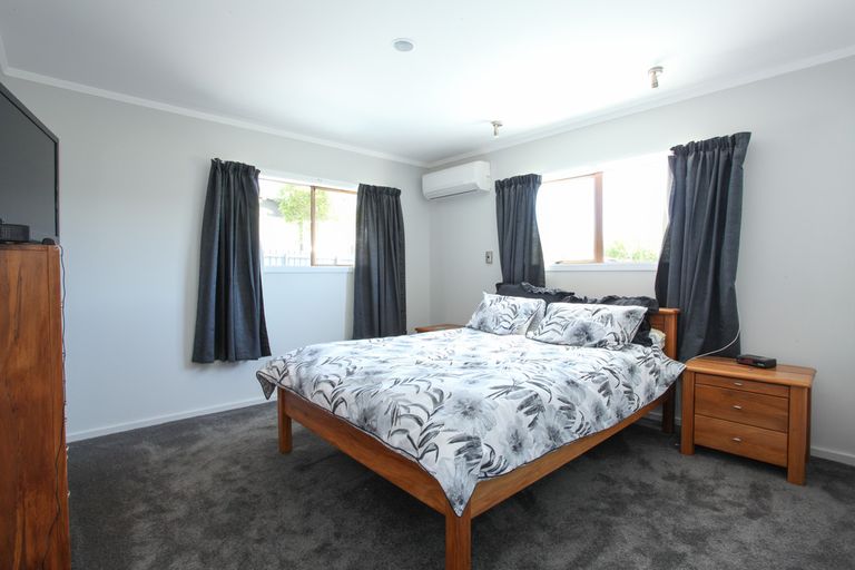 Photo of property in 5 John Street, Raglan, 3225