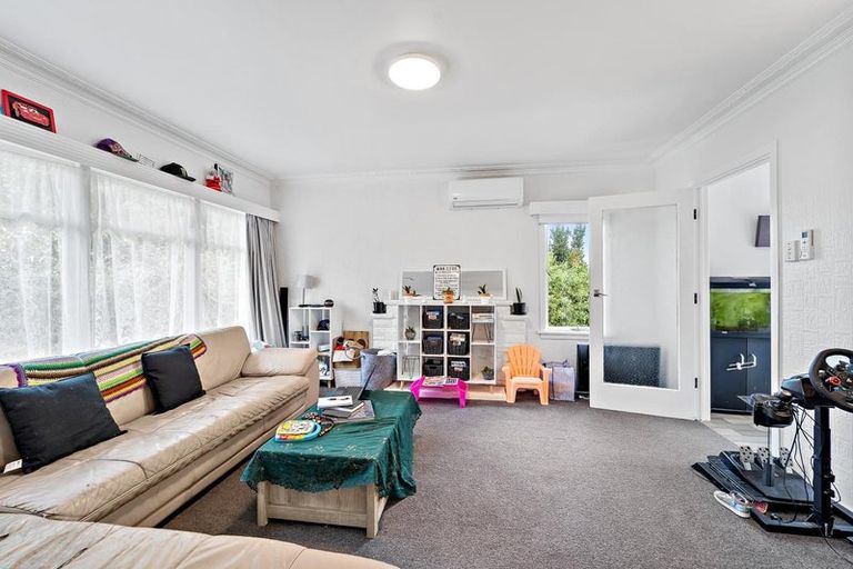 Photo of property in 64 Sherwood Avenue, Te Atatu South, Auckland, 0610