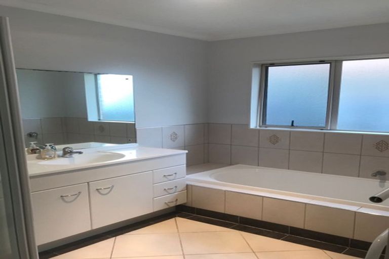 Photo of property in 418 East Tamaki Road, East Tamaki, Auckland, 2013